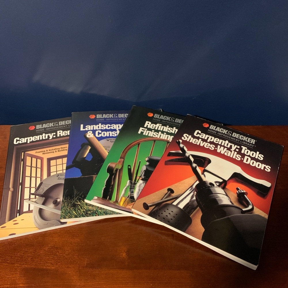 Lot of 4 Black & Decker Refinishing & Finishing Wood Home Improvement Guides
